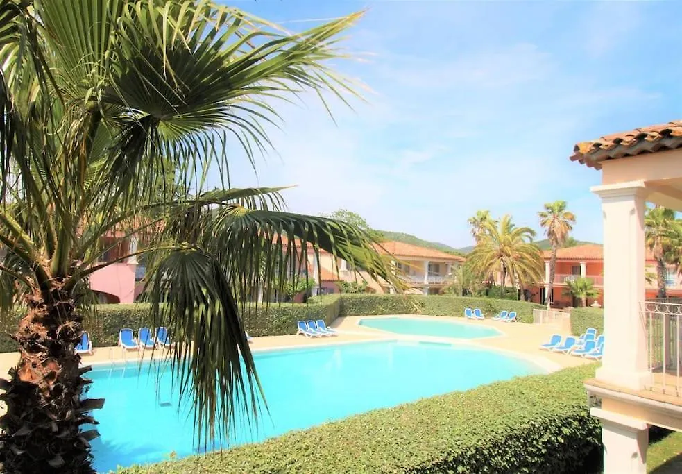 Grileg- Pour Des Vacances Ideales En Famille ! T2 Cabine Dans Residence Avec Piscine Chauffee Grimaud